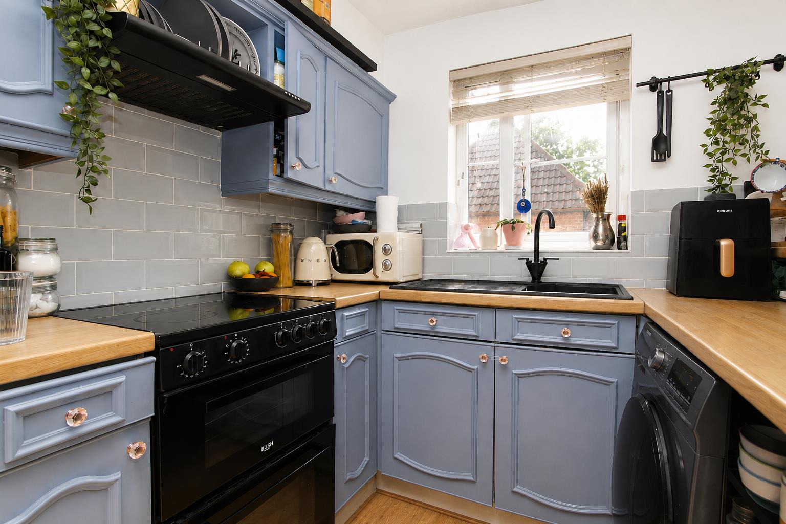 1 bed property in 17 Poppy Close, Wallington